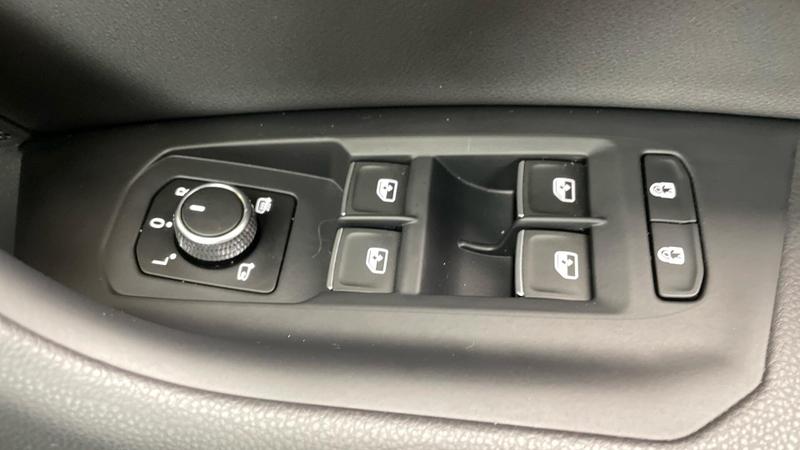 Used Volkswagen Touareg 2025 for sale - 76568462: Photo 19