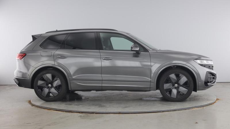Used Volkswagen Touareg 2025 for sale - 76568462: Photo 4