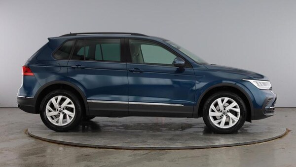 Used Volkswagen Tiguan 2023 for sale - 76131273: Photo 4