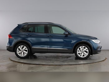Used Volkswagen Tiguan 2023 for sale - 76131273: Photo 4