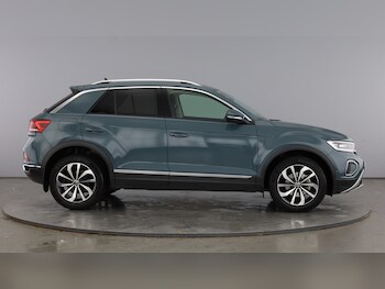 Used Volkswagen T-Roc 2023 for sale - 77851560: Photo