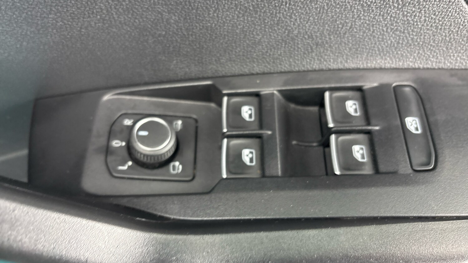 Used Volkswagen T-Cross 2023 for sale - 77872292: Photo 20