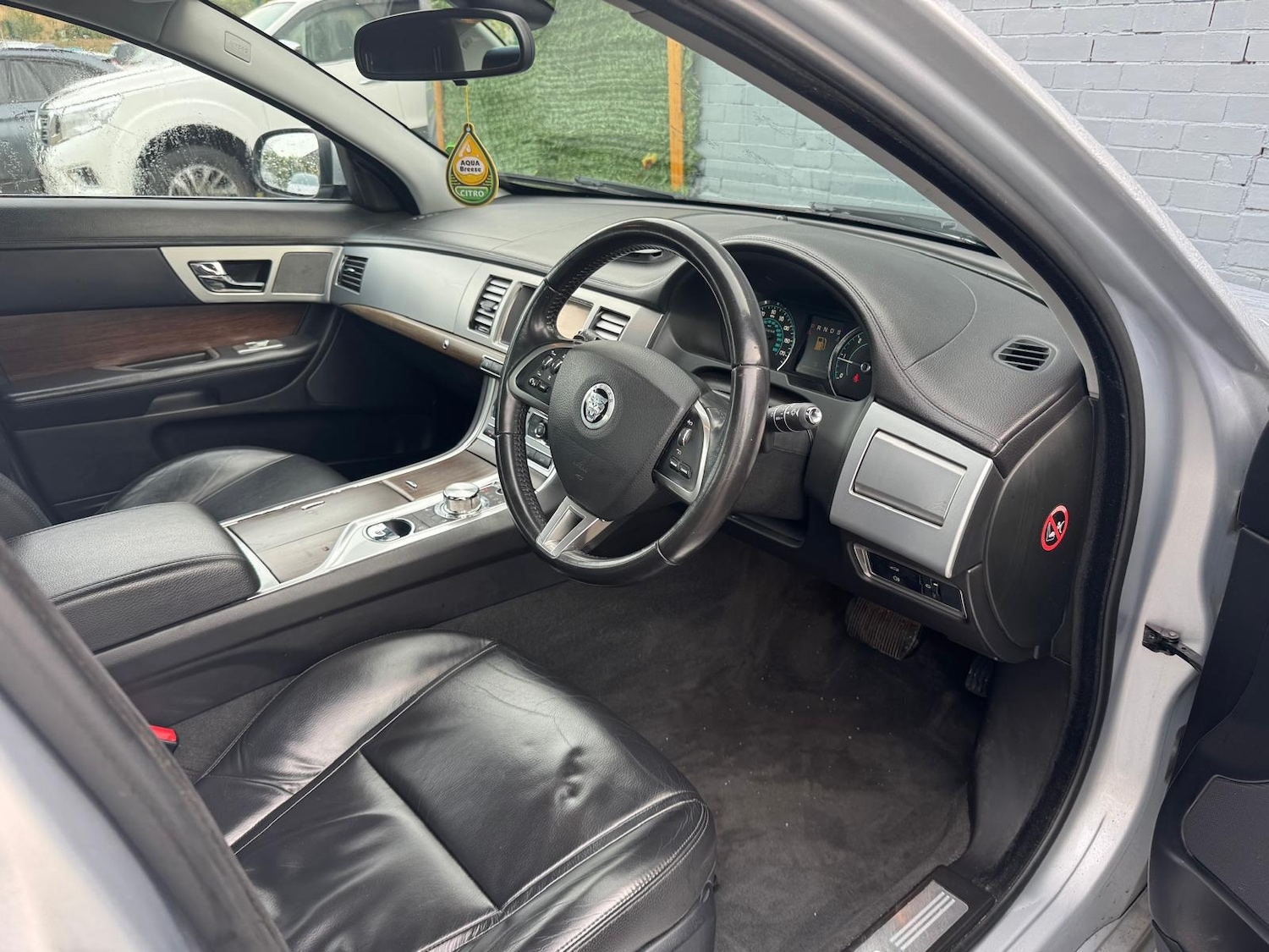 Used Jaguar XF 2011 for sale - 76532523: Photo 13