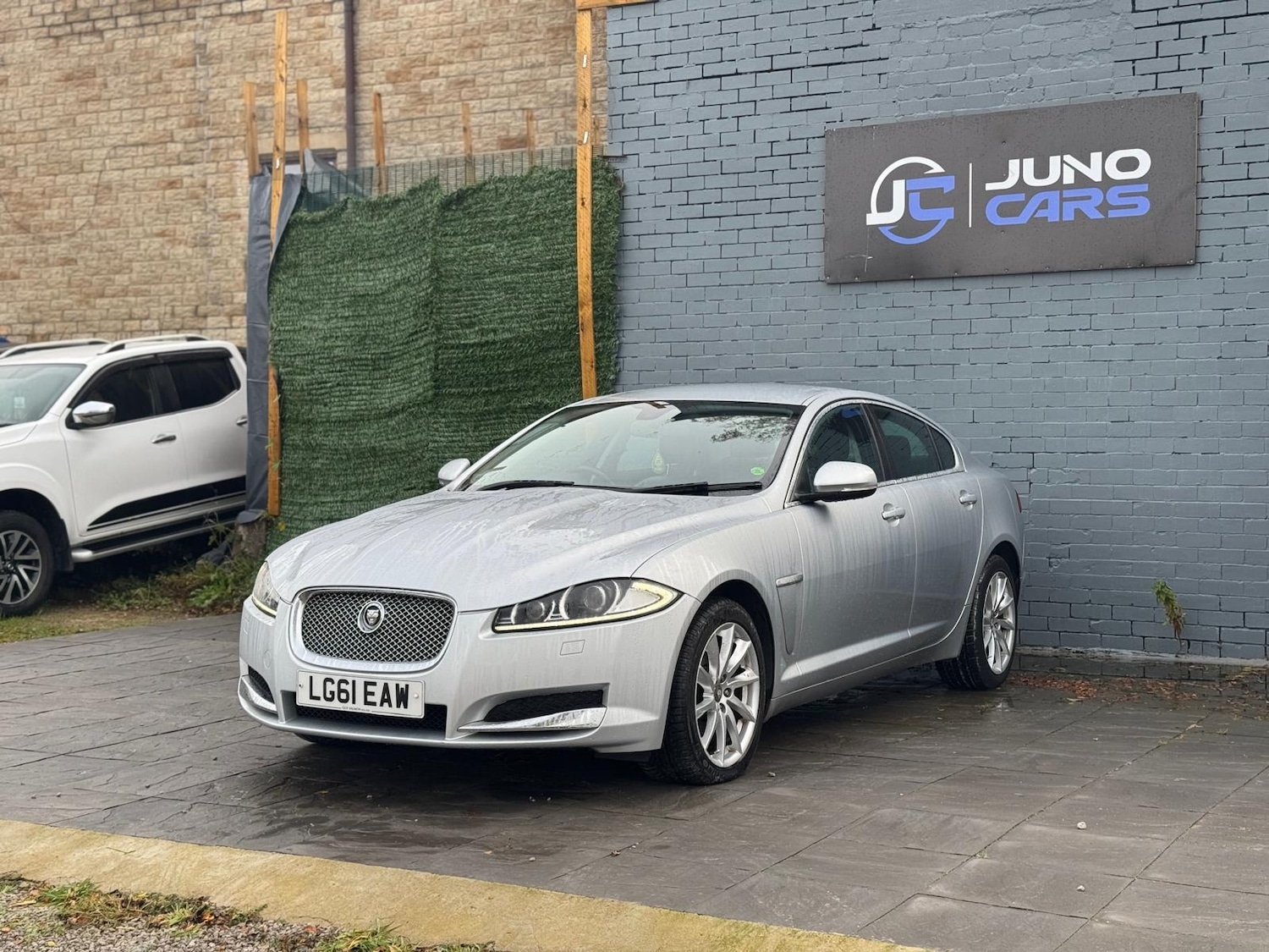 Used Jaguar XF 2011 for sale - 76532523: Photo 3