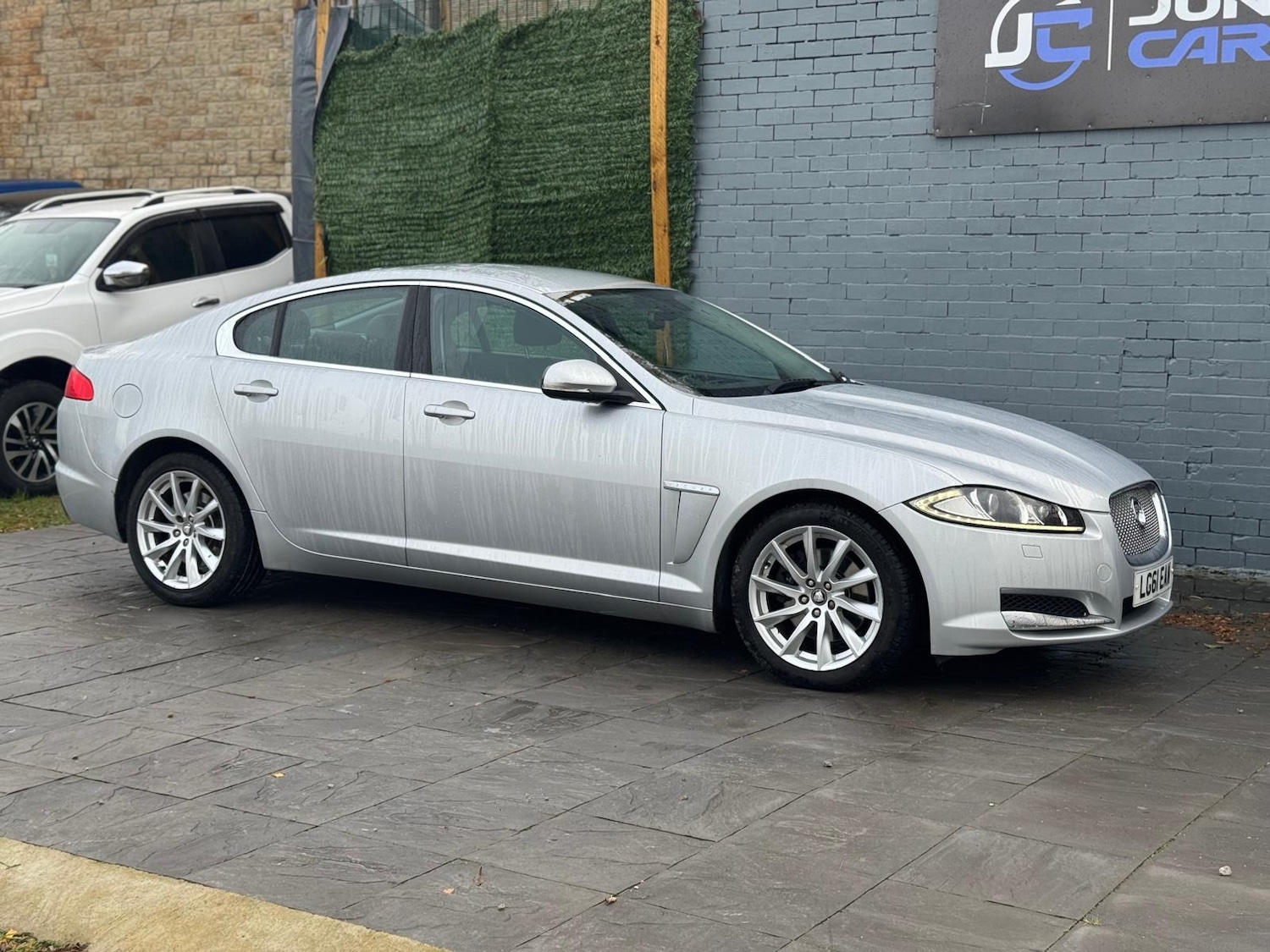 Used Jaguar XF 2011 for sale - 76532523: Photo 8