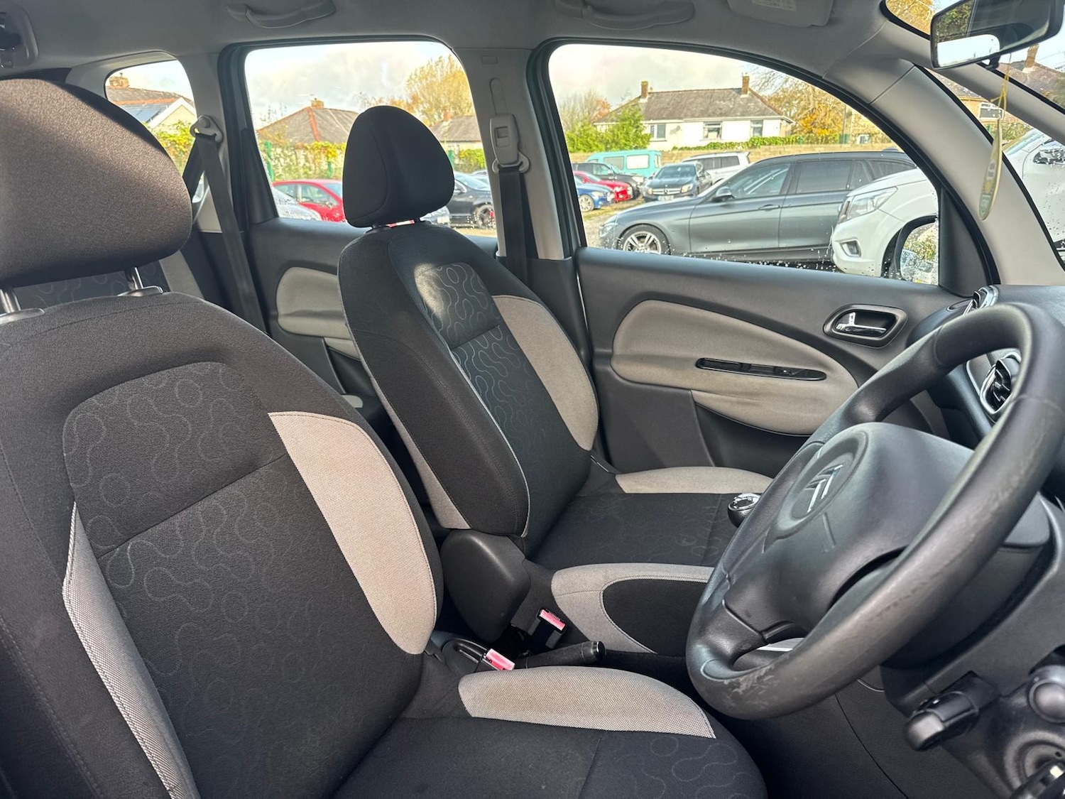 Used Citroen C3 Picasso 2010 for sale - 76533442: Photo 17