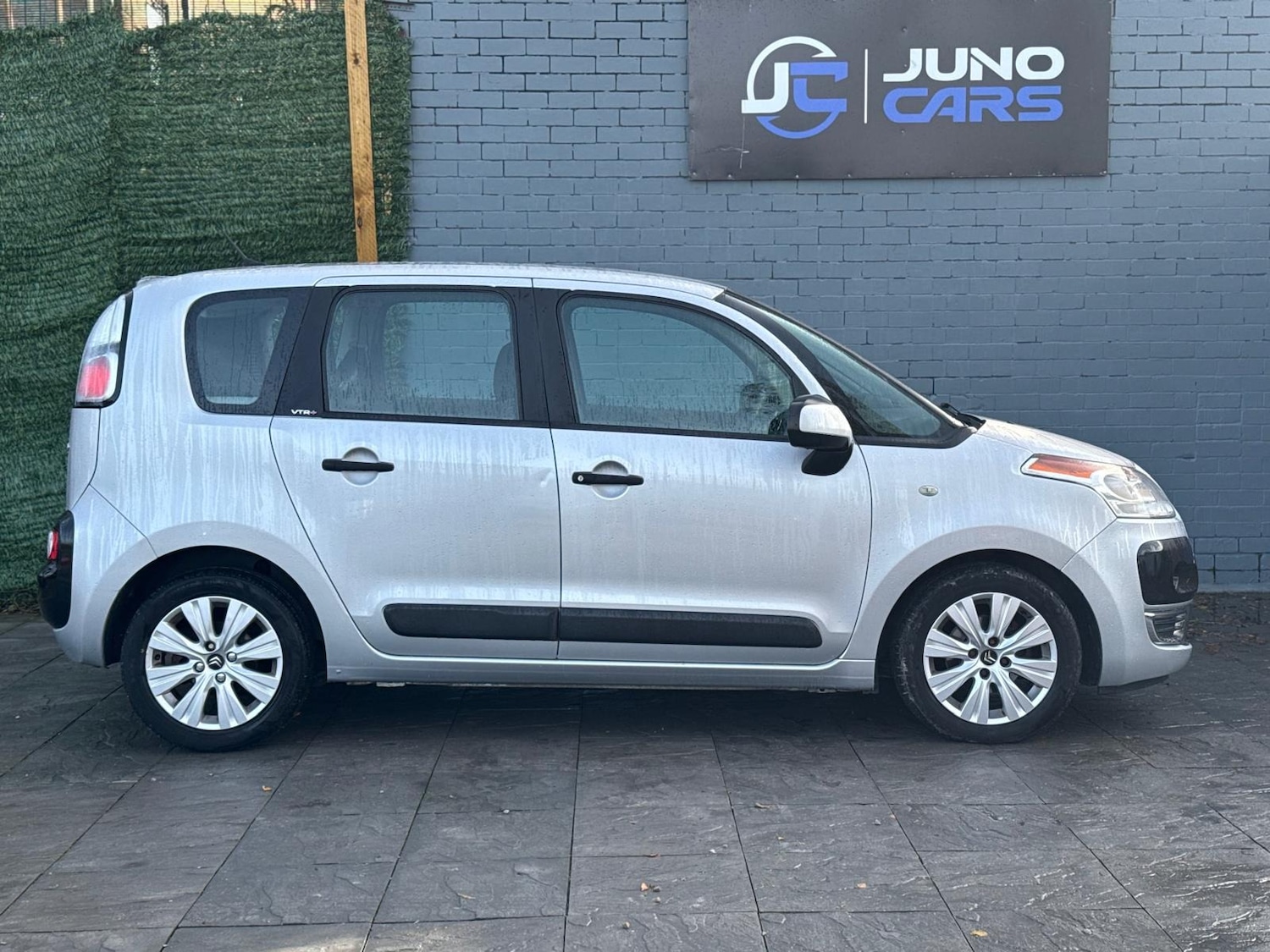 Used Citroen C3 Picasso 2010 for sale - 76533442: Photo 9