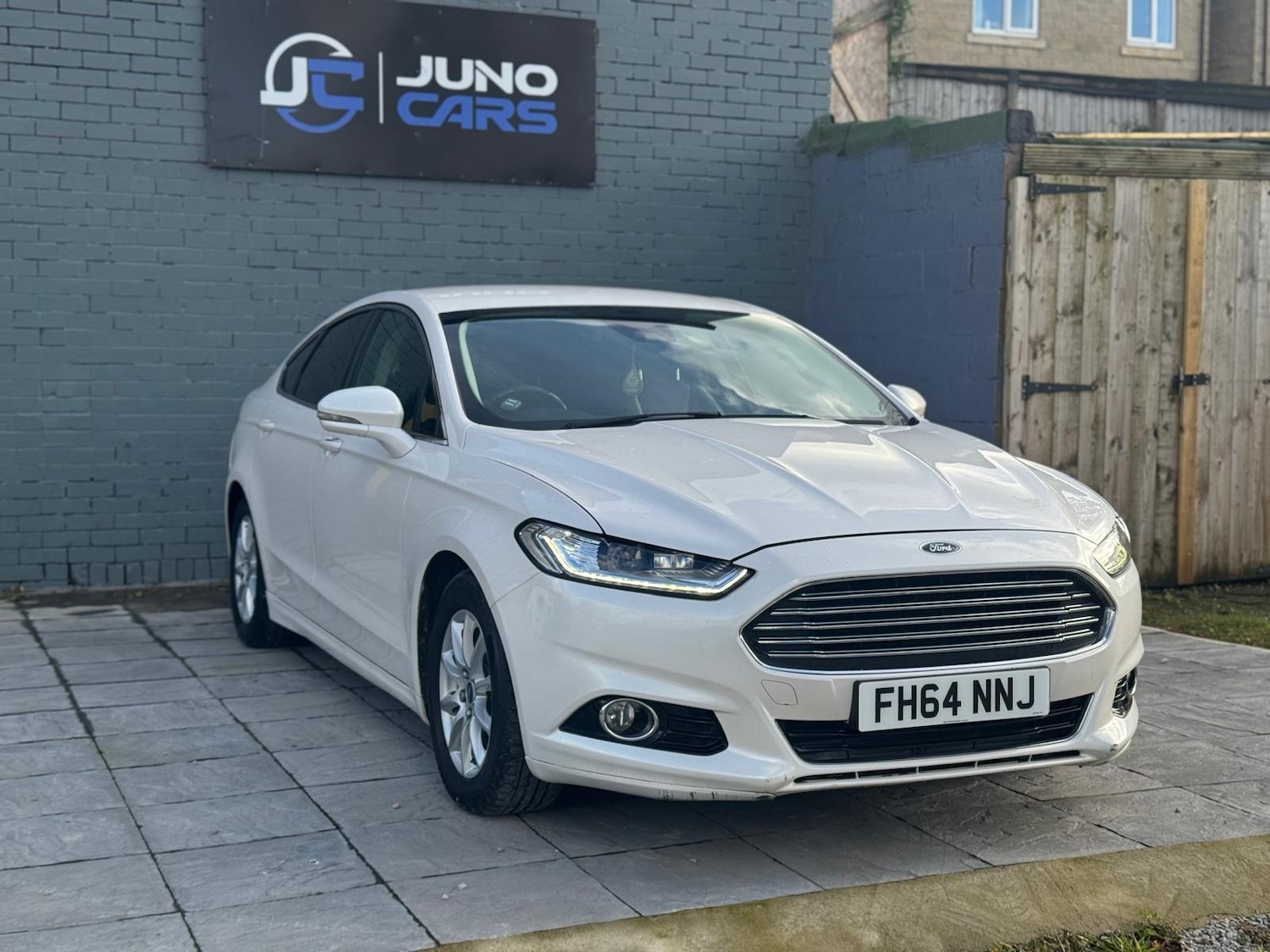 Used Ford Mondeo 2015 for sale - 76532514: Photo 2