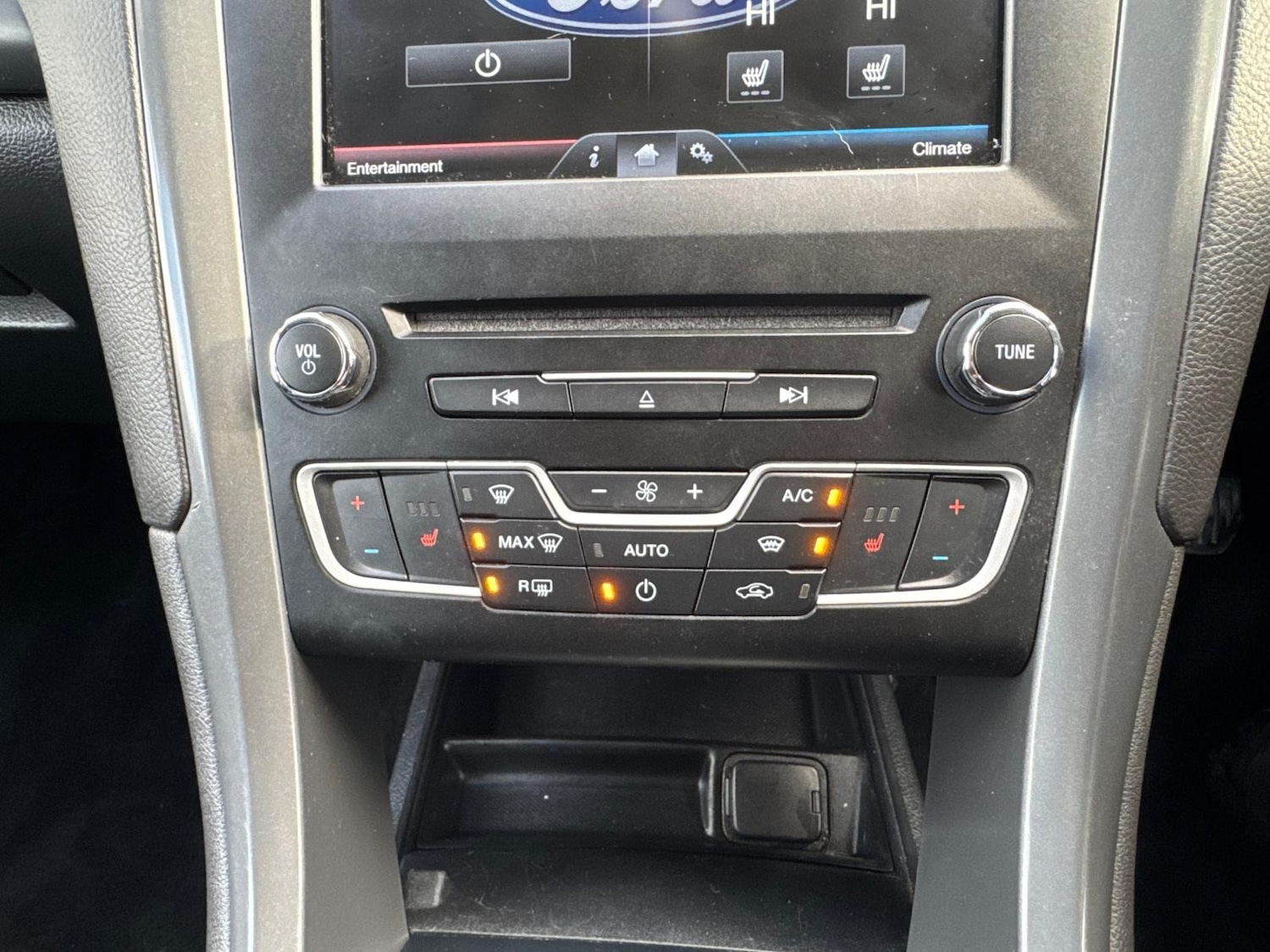 Used Ford Mondeo 2015 for sale - 76532514: Photo 25