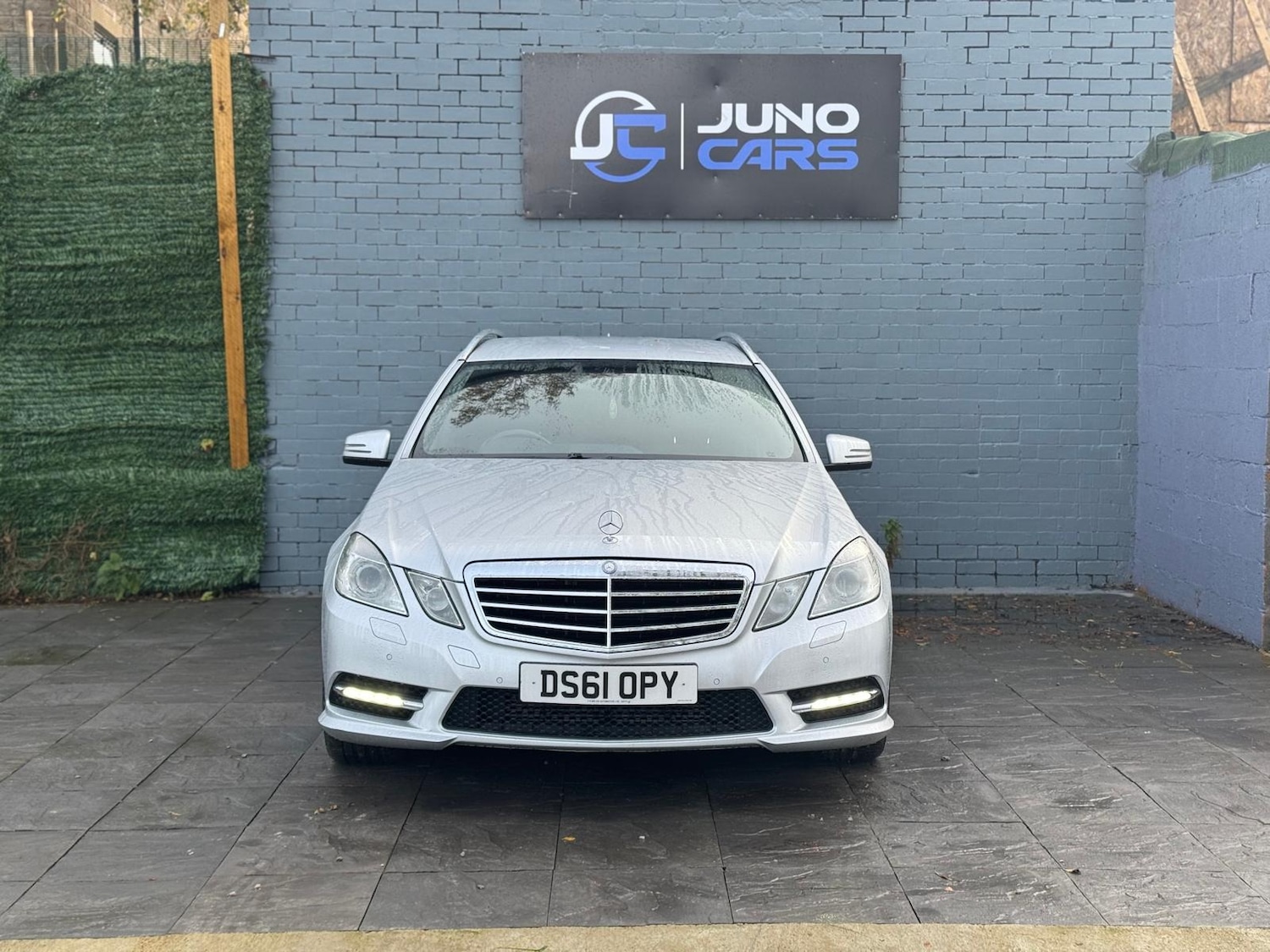 Used Mercedes-Benz E Class 2012 for sale - 76532557: Photo 1