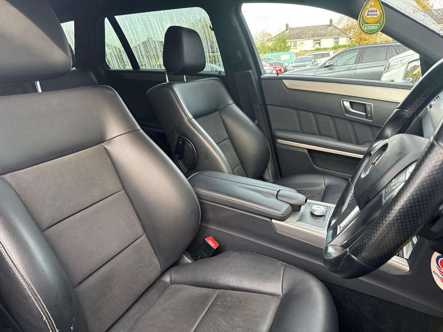 Used Mercedes-Benz E Class 2012 for sale - 76532557: Photo 10