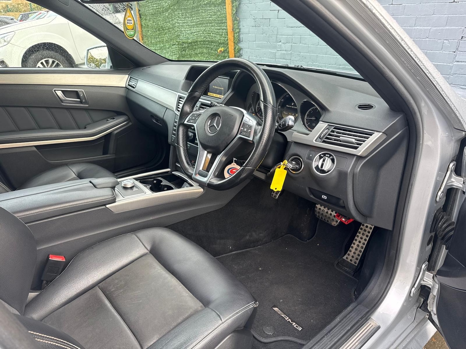 Used Mercedes-Benz E Class 2012 for sale - 76532557: Photo 11