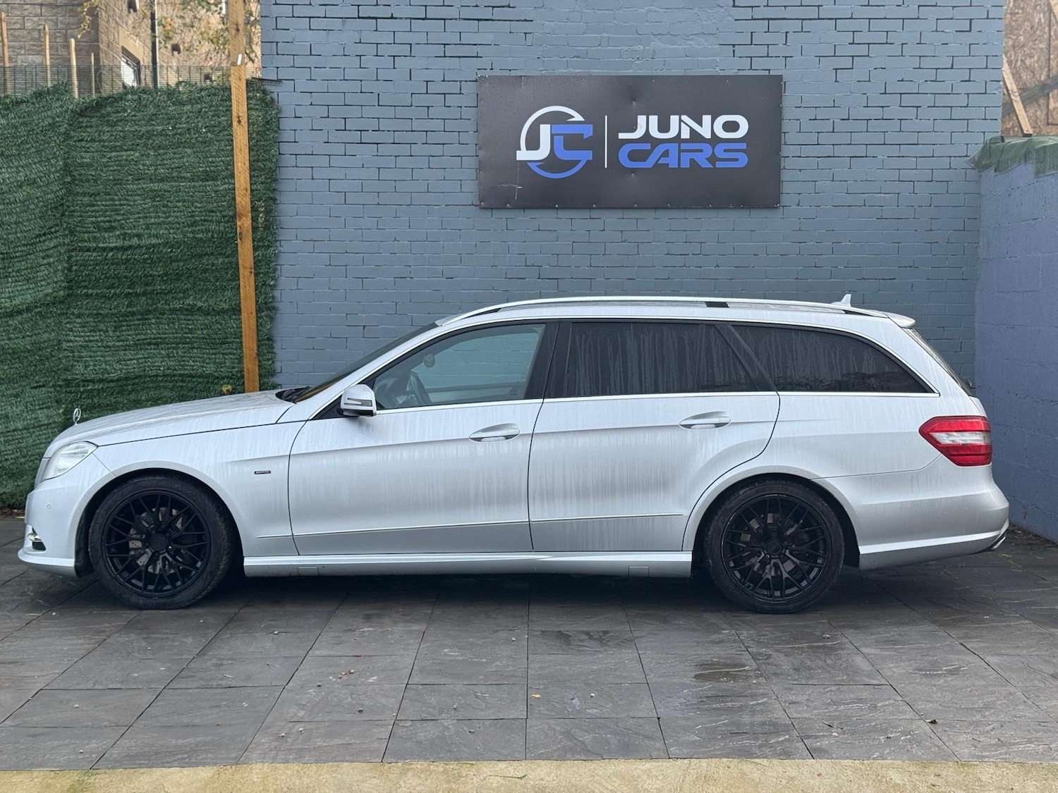 Used Mercedes-Benz E Class 2012 for sale - 76532557: Photo 6