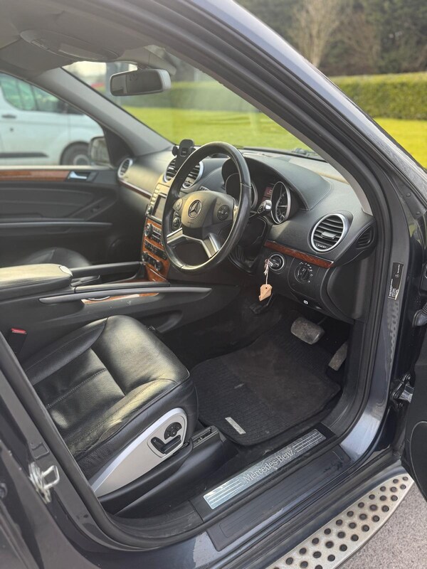 Used Mercedes-Benz GL-Class 2009 for sale - 73770715: Photo 21