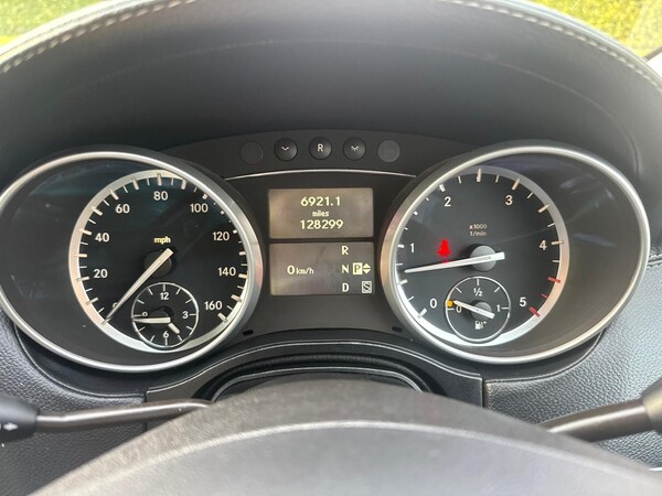 Used Mercedes-Benz GL-Class 2009 for sale - 73770715: Photo 24
