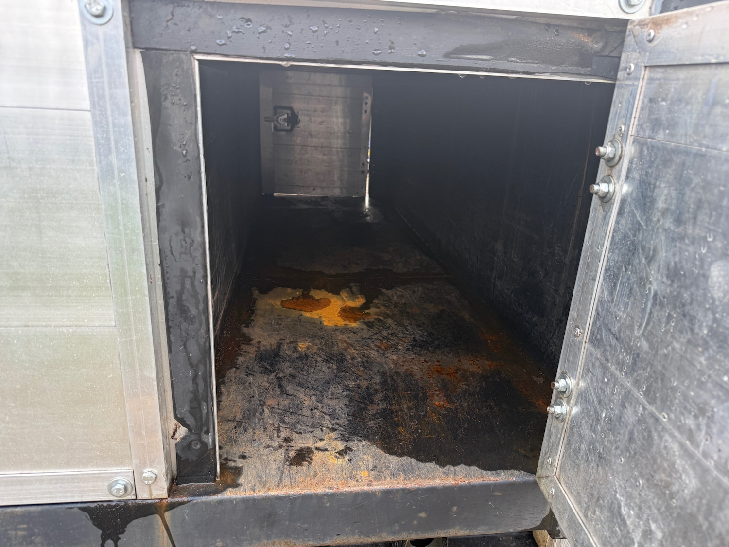 Used Toyota Hilux 2010 for sale - 77260938: Photo 9