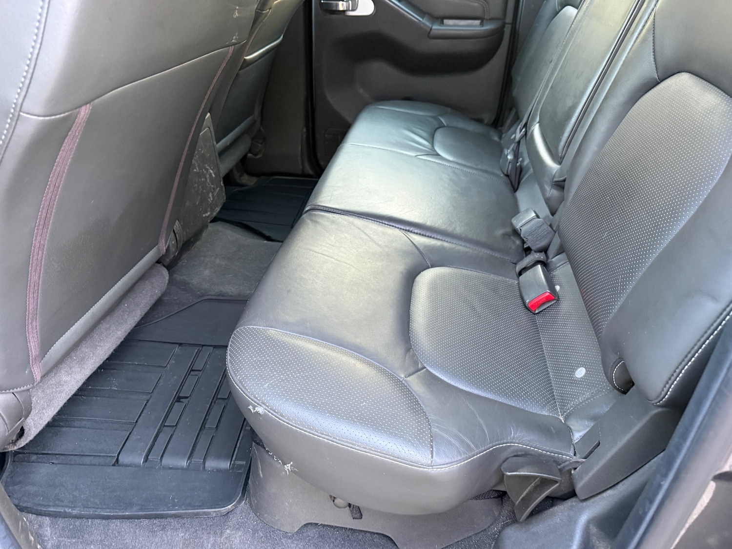 Used Nissan Navara 2014 for sale - 77741363: Photo 9