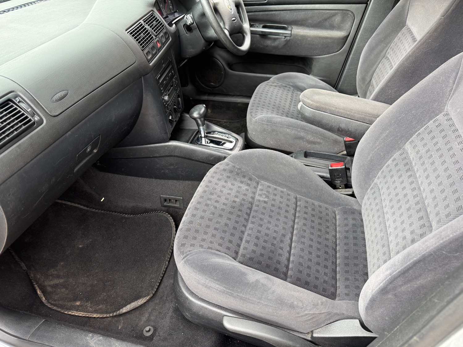 Used Volkswagen Golf 2000 for sale - 78064388: Photo 8