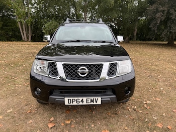 Used Nissan Navara 2015 for sale - 75618863: Photo