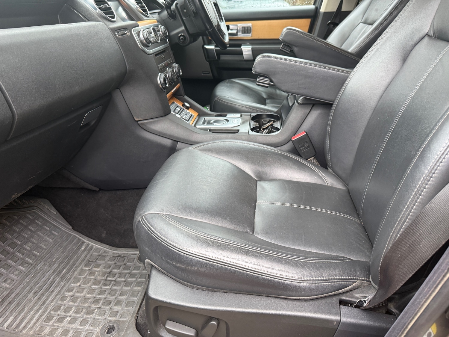 Used Land Rover Discovery 2014 for sale - 77431114: Photo 8