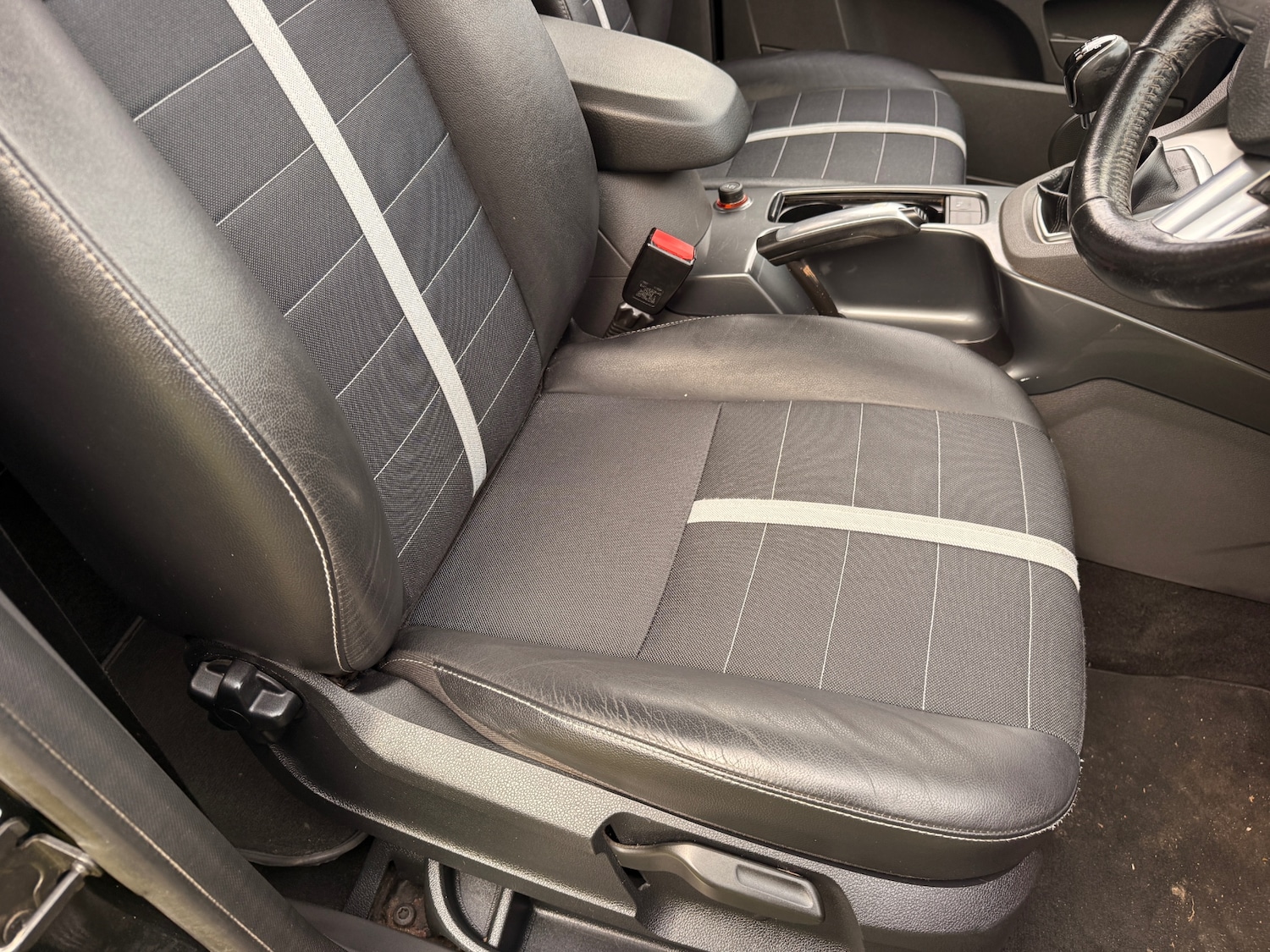 Used Ford Kuga 2012 for sale - 76529279: Photo 12