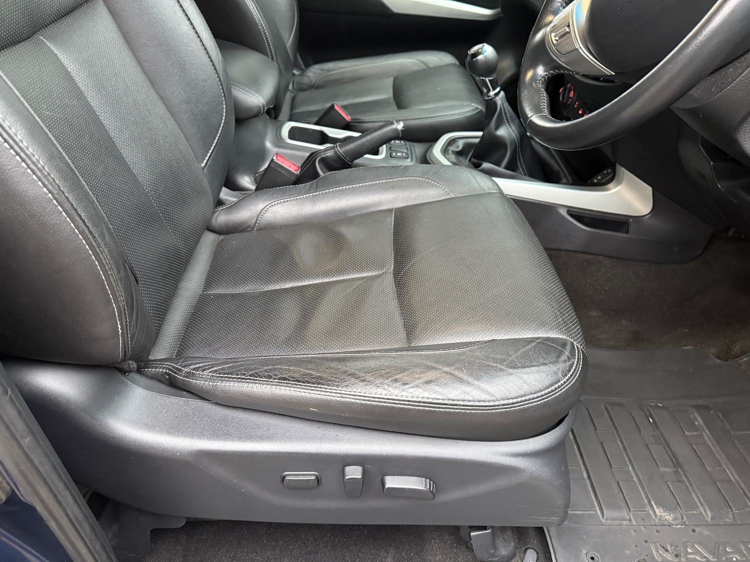 Used Nissan Navara 2017 for sale - 77206969: Photo 12