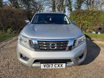 Used Nissan Navara 2017 for sale - 77950738: Photo