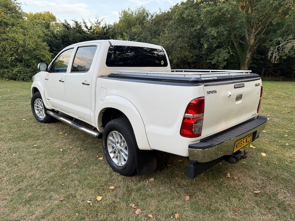 Used Toyota Hilux 2015 for sale - 75418164: Photo 4
