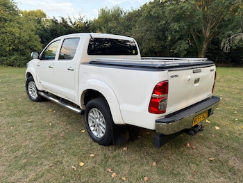 Used Toyota Hilux 2015 for sale - 75418164: Photo