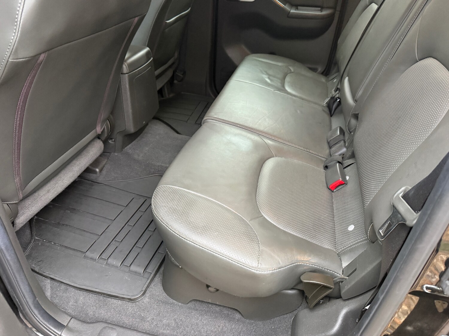 Used Nissan Navara 2014 for sale - 77474876: Photo 9