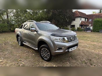 Used Nissan Navara 2017 for sale - 79696236: Photo