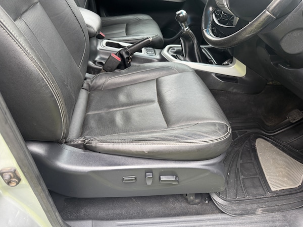Used Nissan Navara 2018 for sale - 76286606: Photo 12