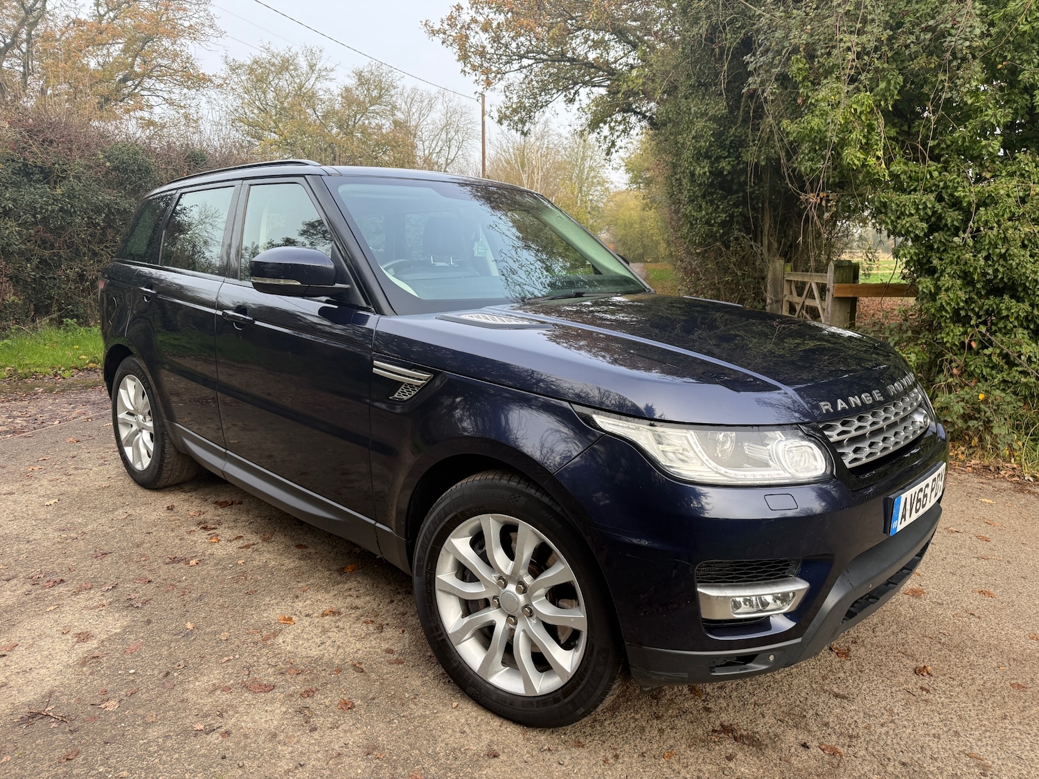 Used Land Rover Range Rover Sport 2017 for sale - 76651089: Photo 1