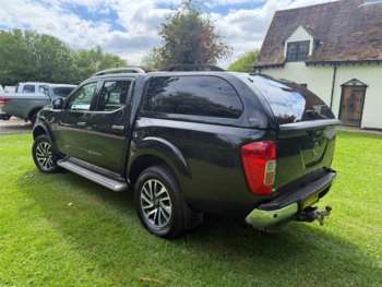 Used Nissan Navara 2017 for sale - 74601608: Photo