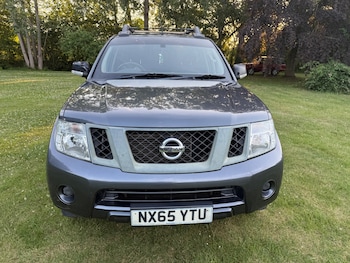 Used Nissan Navara 2015 for sale - 79016800: Photo
