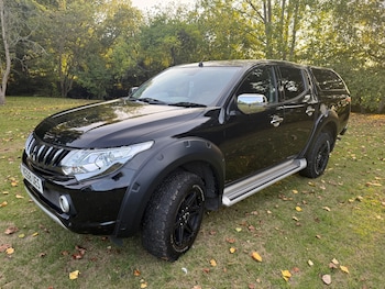 Mitsubishi - L200