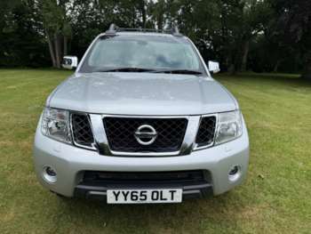 Used Nissan Navara 2015 for sale - 74938277: Photo