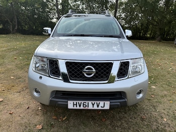 Used Nissan Navara 2011 for sale - 75510650: Photo