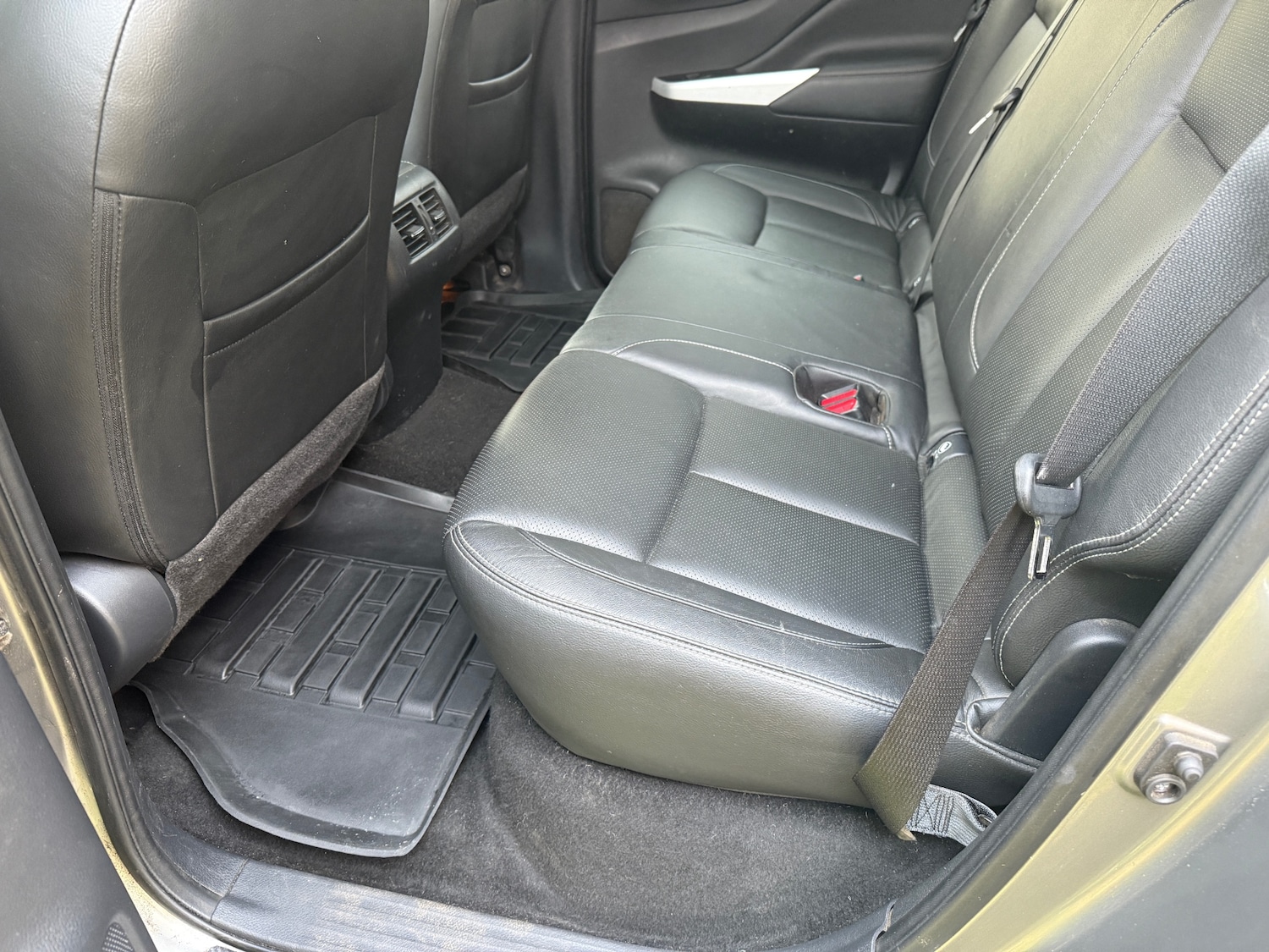 Used Nissan Navara 2017 for sale - 76504449: Photo 9