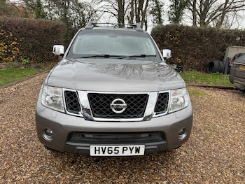 Used Nissan Navara 2015 for sale - 76859895: Photo