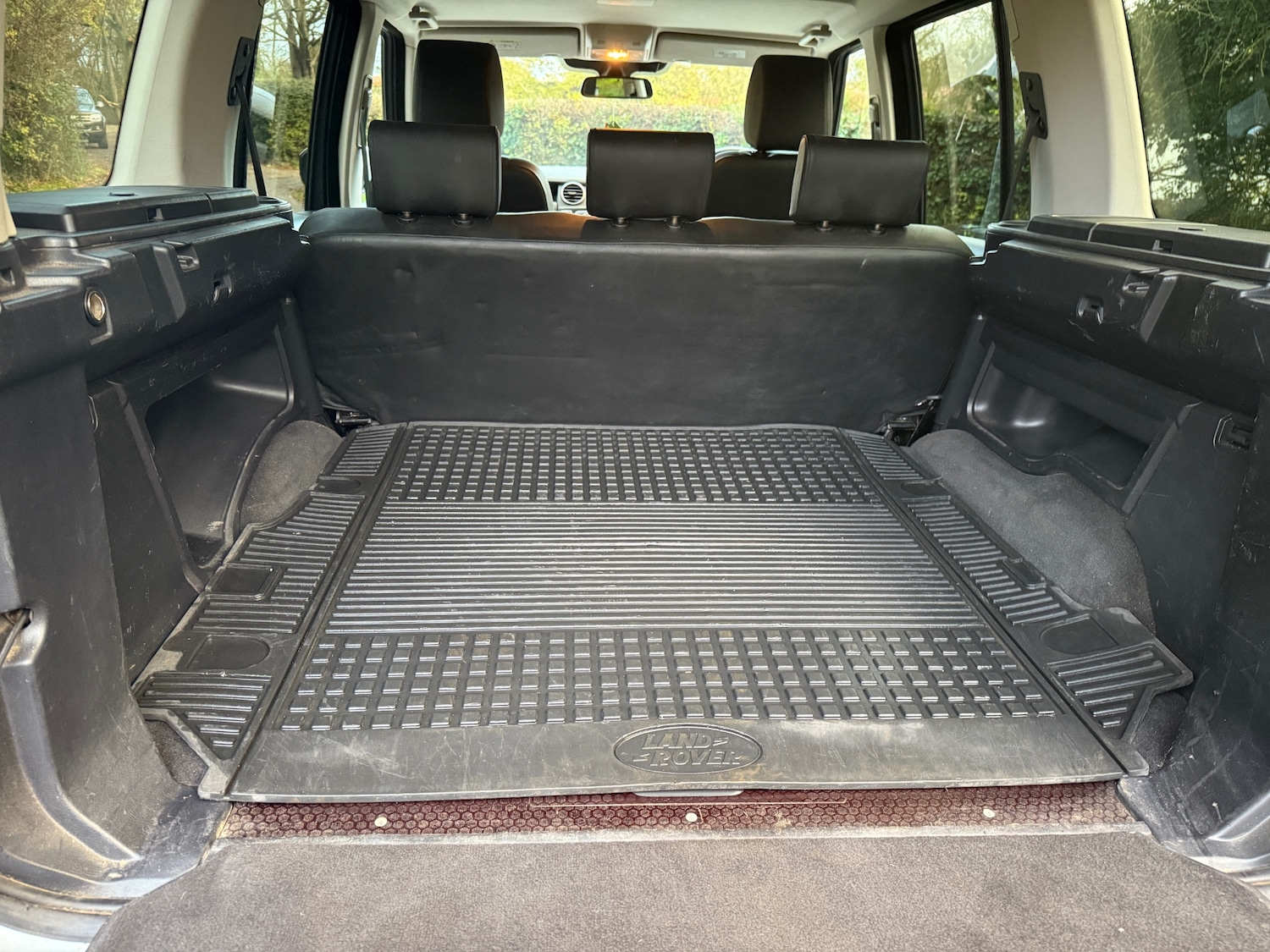 Used Land Rover Discovery 2015 for sale - 76696306: Photo 6