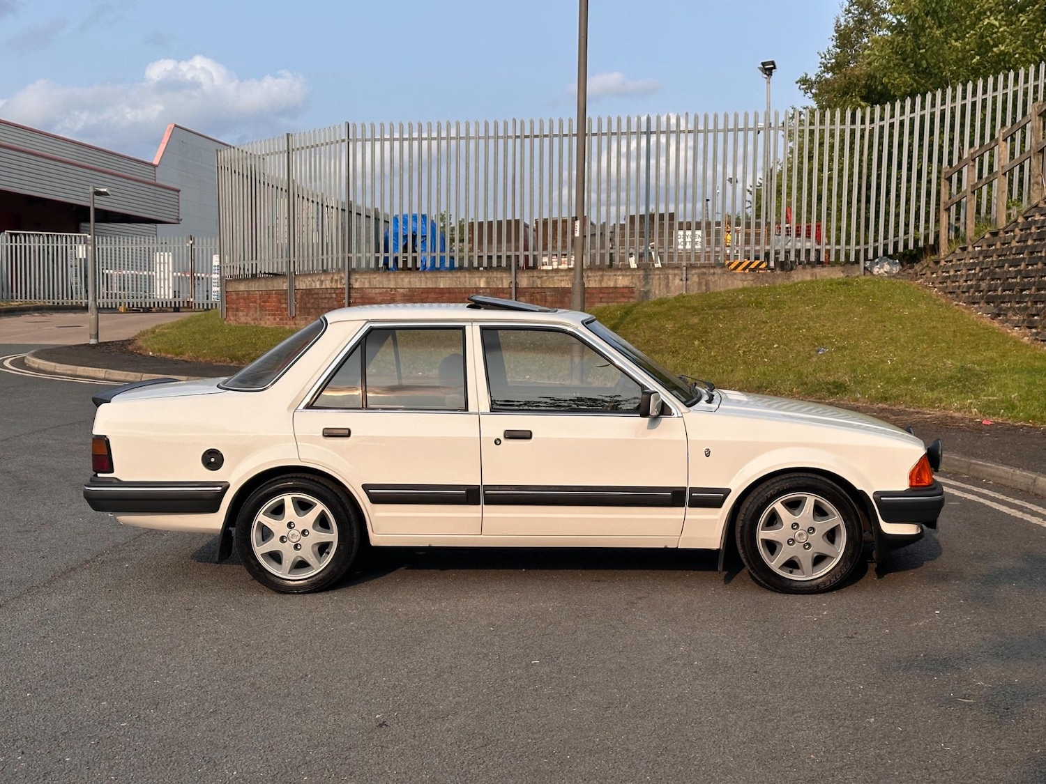 Used Ford Orion for sale - 77626328: Photo 5