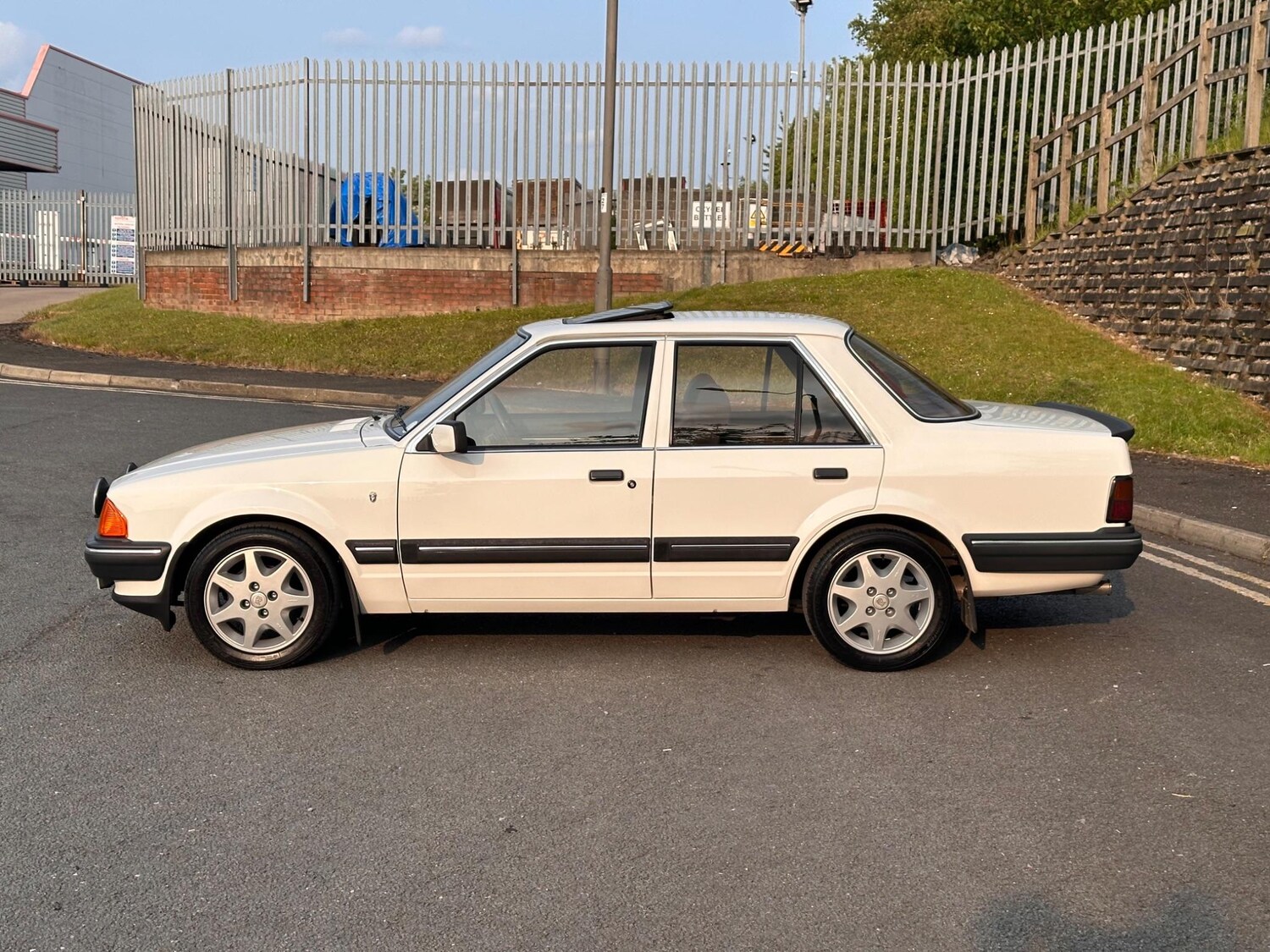 Used Ford Orion for sale - 77626328: Photo 6