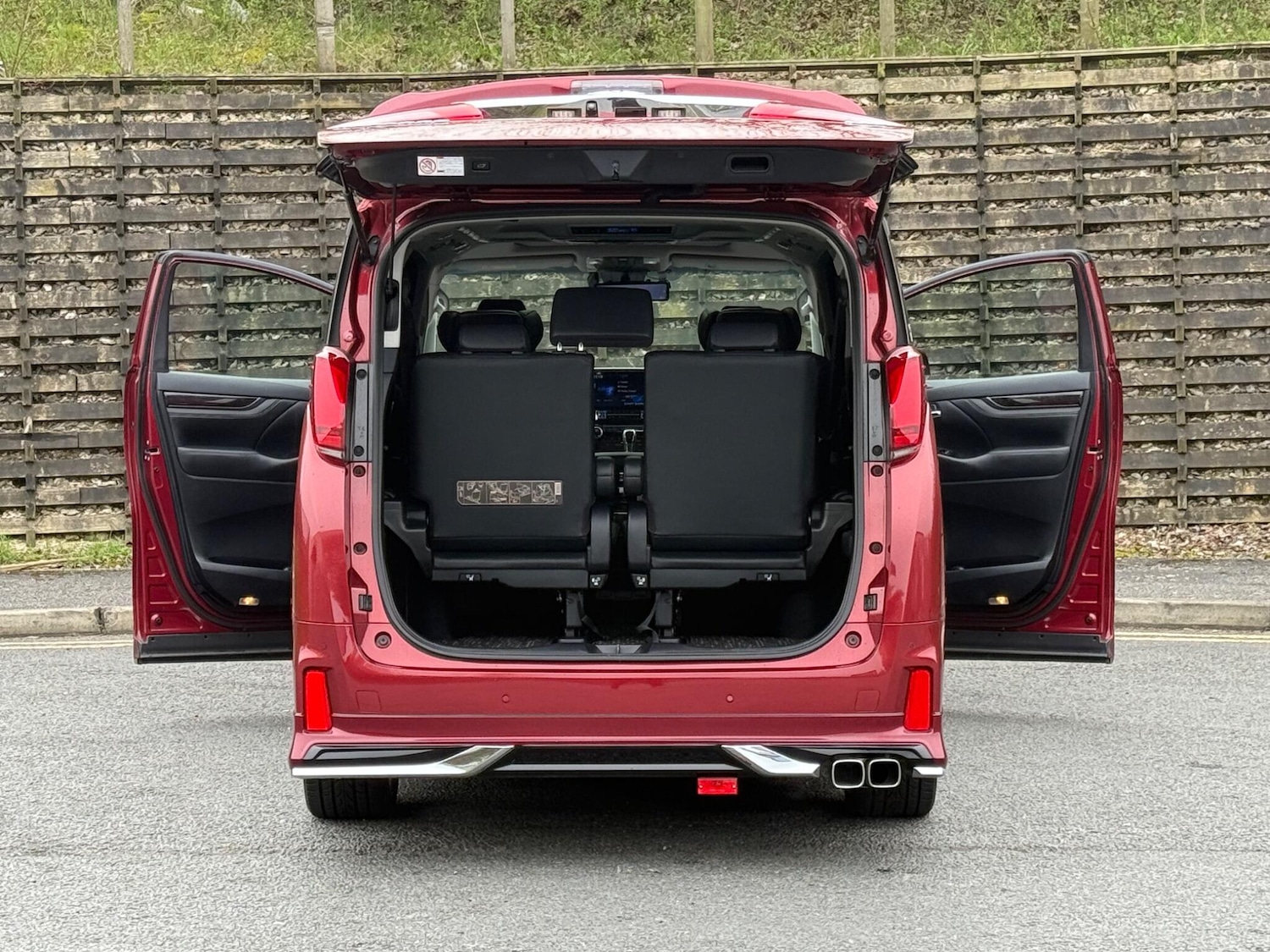 Used Toyota Alphard for sale - 77982443: Photo 17