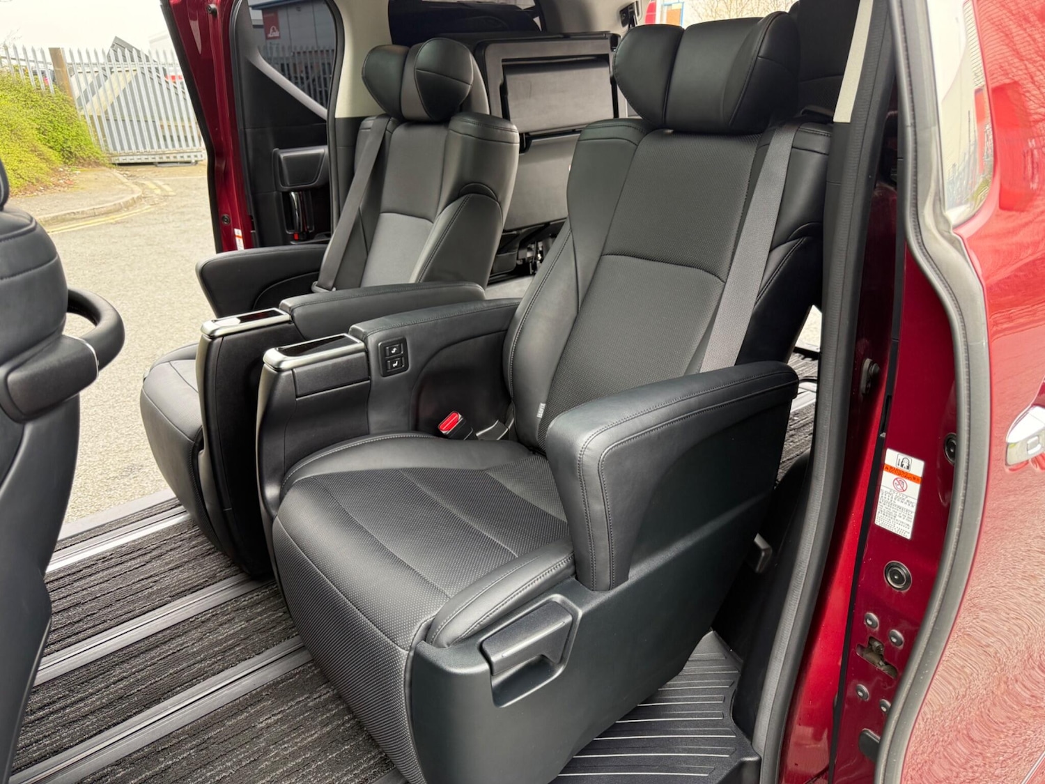 Used Toyota Alphard for sale - 77982443: Photo 30