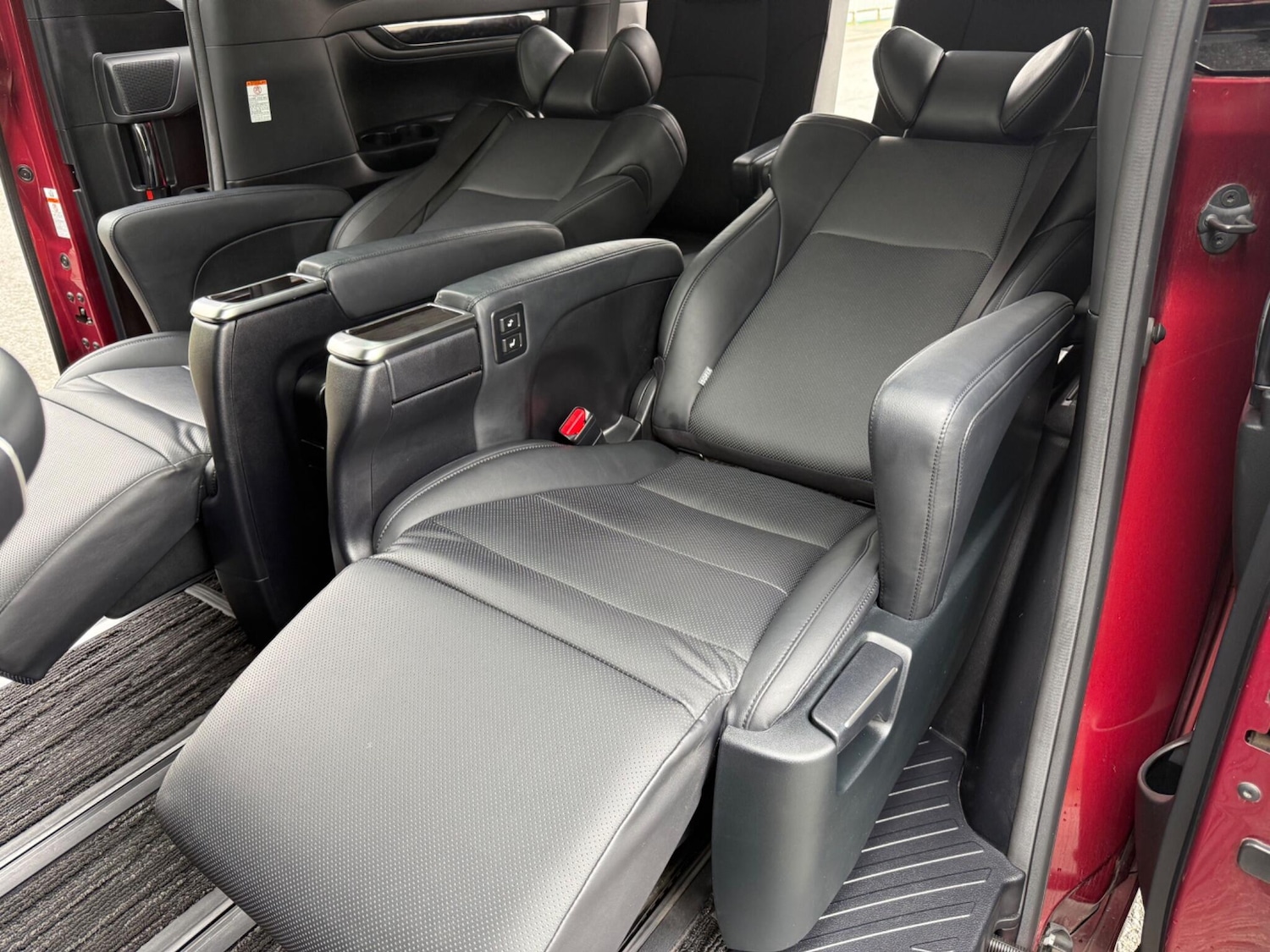 Used Toyota Alphard for sale - 77982443: Photo 32