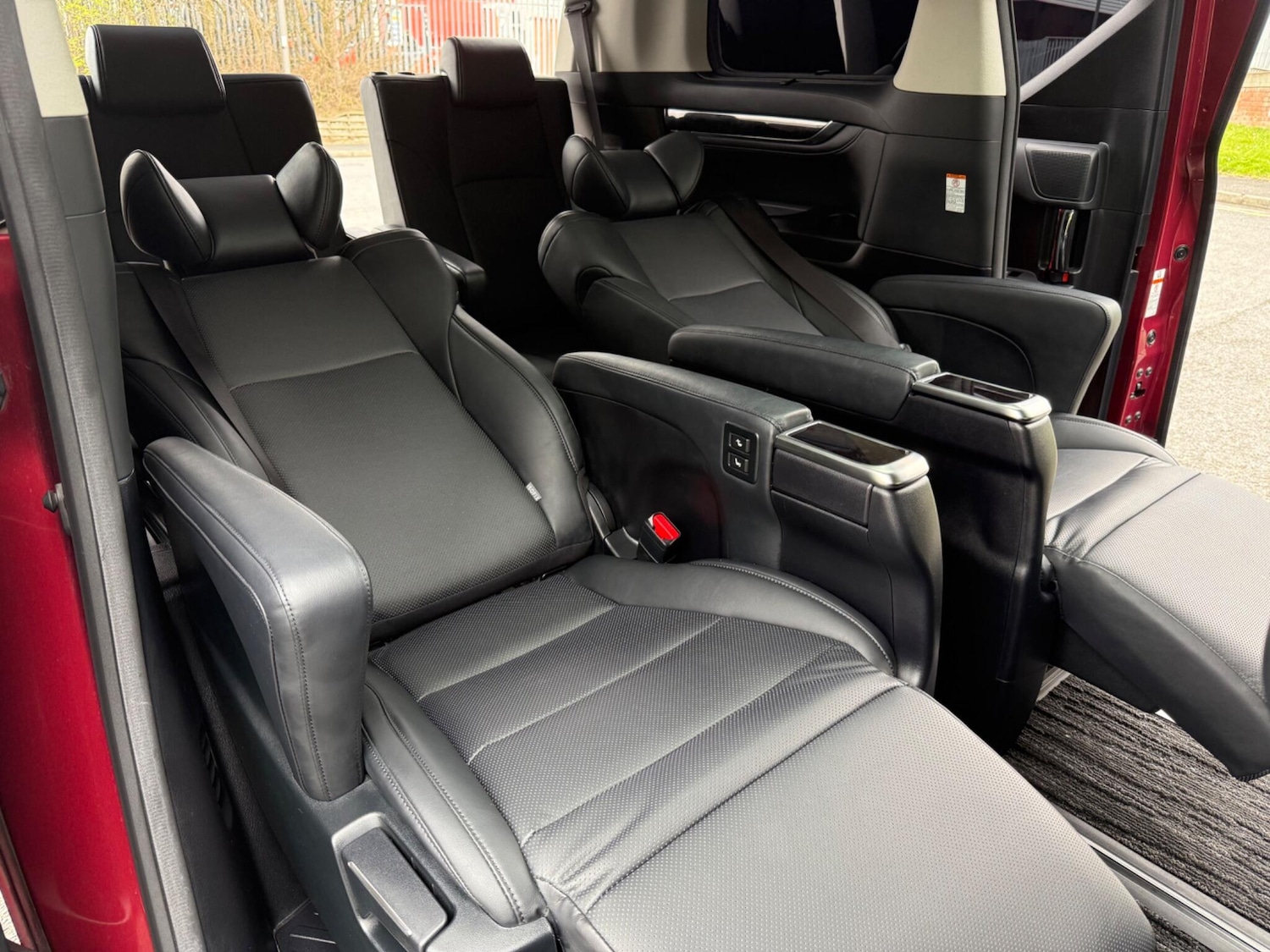 Used Toyota Alphard for sale - 77982443: Photo 33