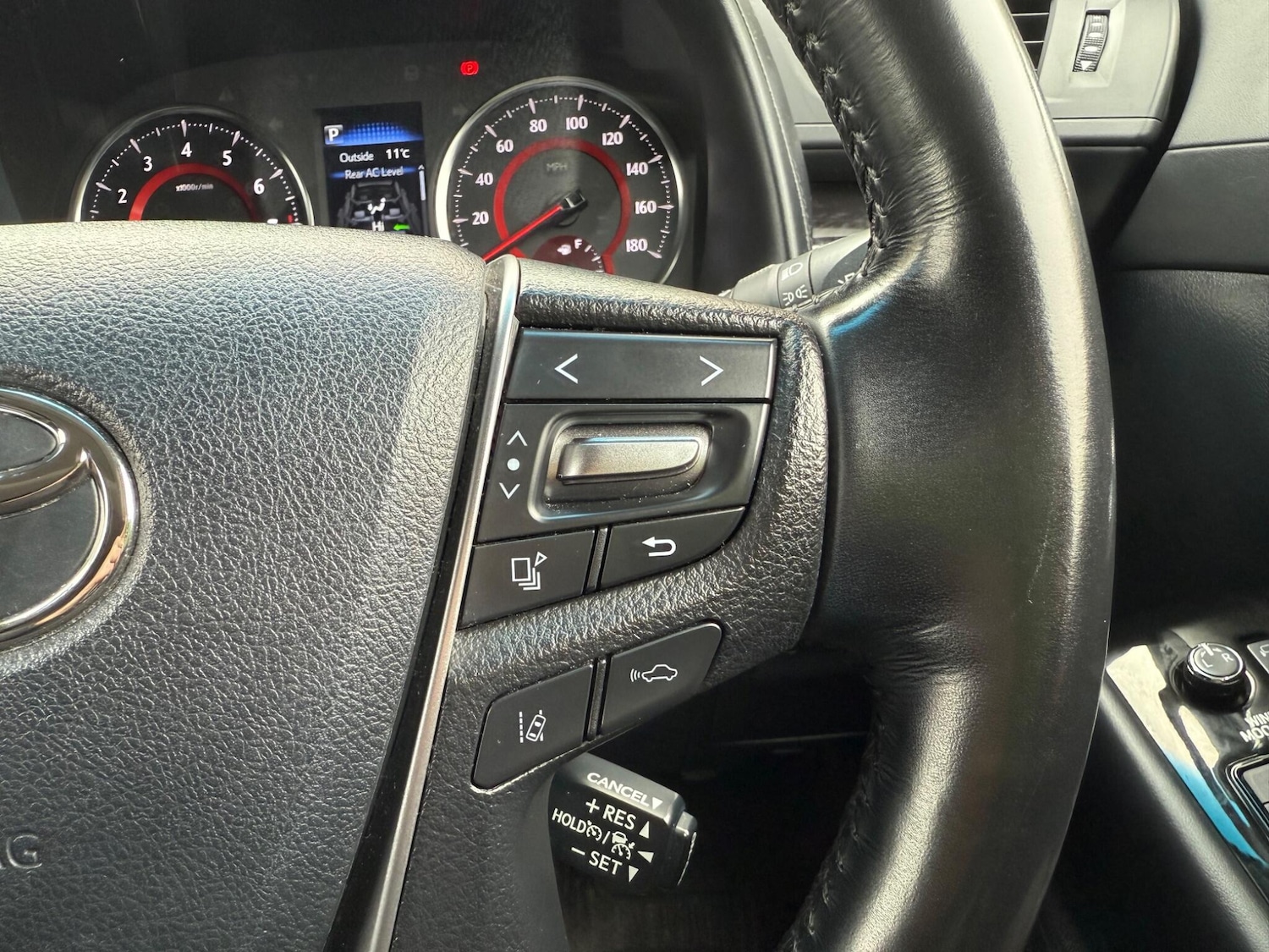 Used Toyota Alphard for sale - 77982443: Photo 44