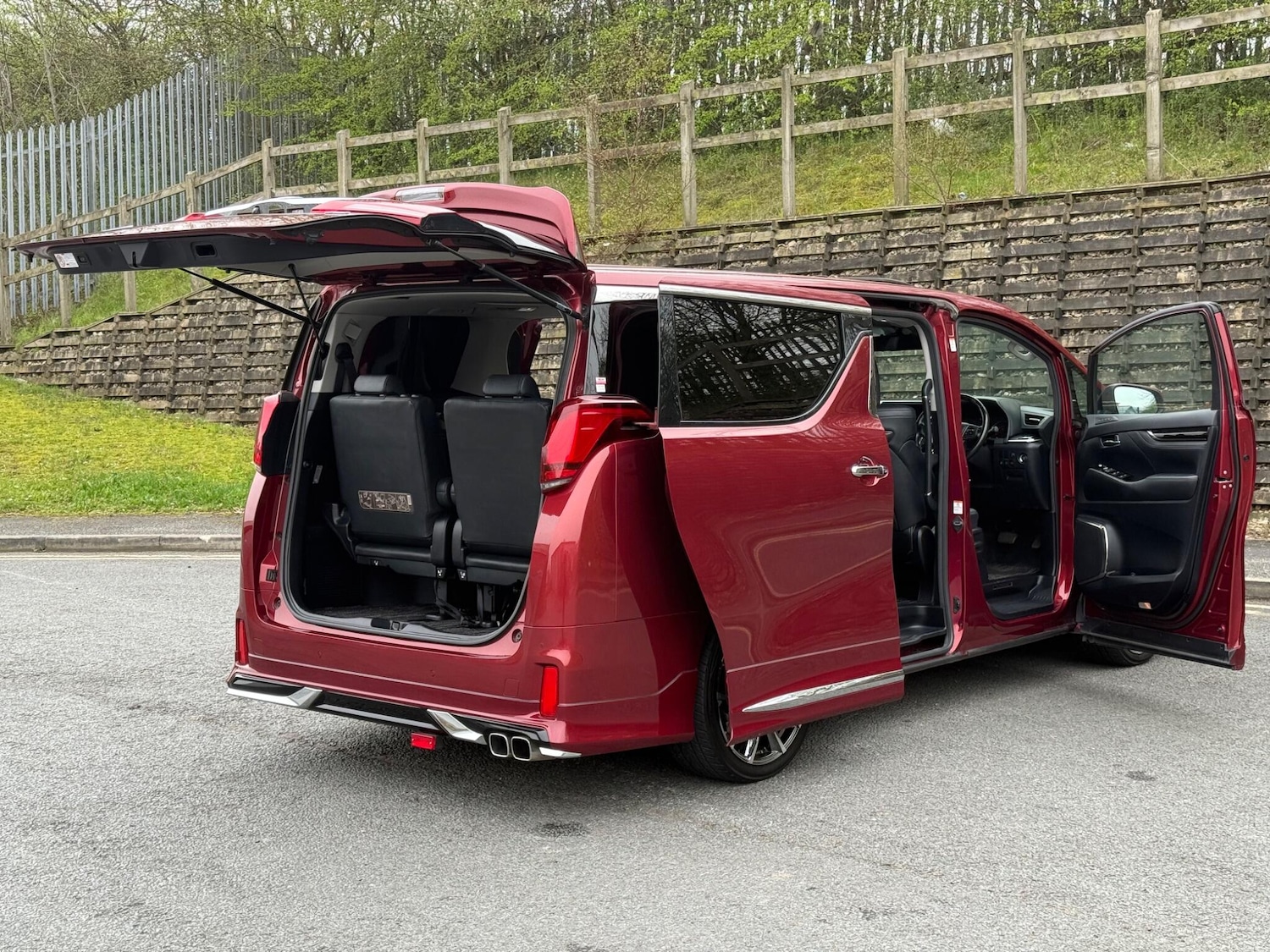 Used Toyota Alphard for sale - 77982443: Photo 95