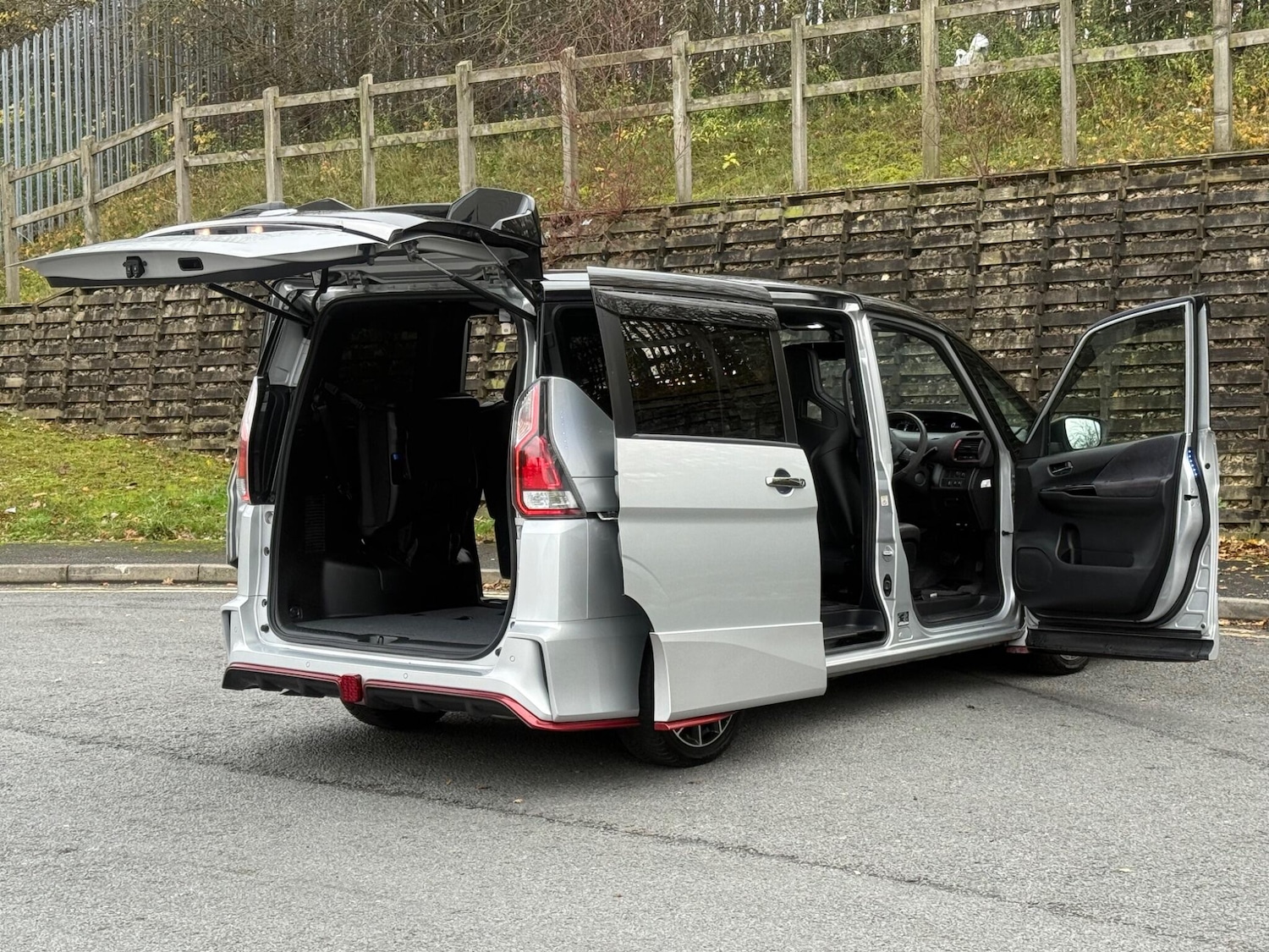 Used Nissan Serena 2025 for sale - 77627150: Photo 79